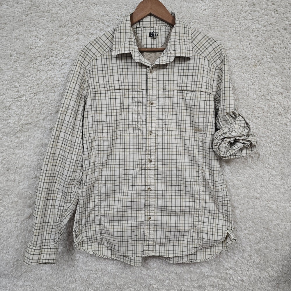 REI Plaid Button Down Shirt Mens L Tan Green Mesh Vents Roll Tab Hiking Gorpcore